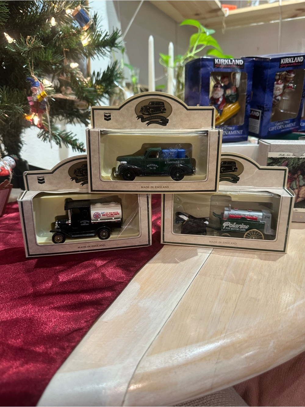 Lledo Chevron Collectible Vintage Truck Set